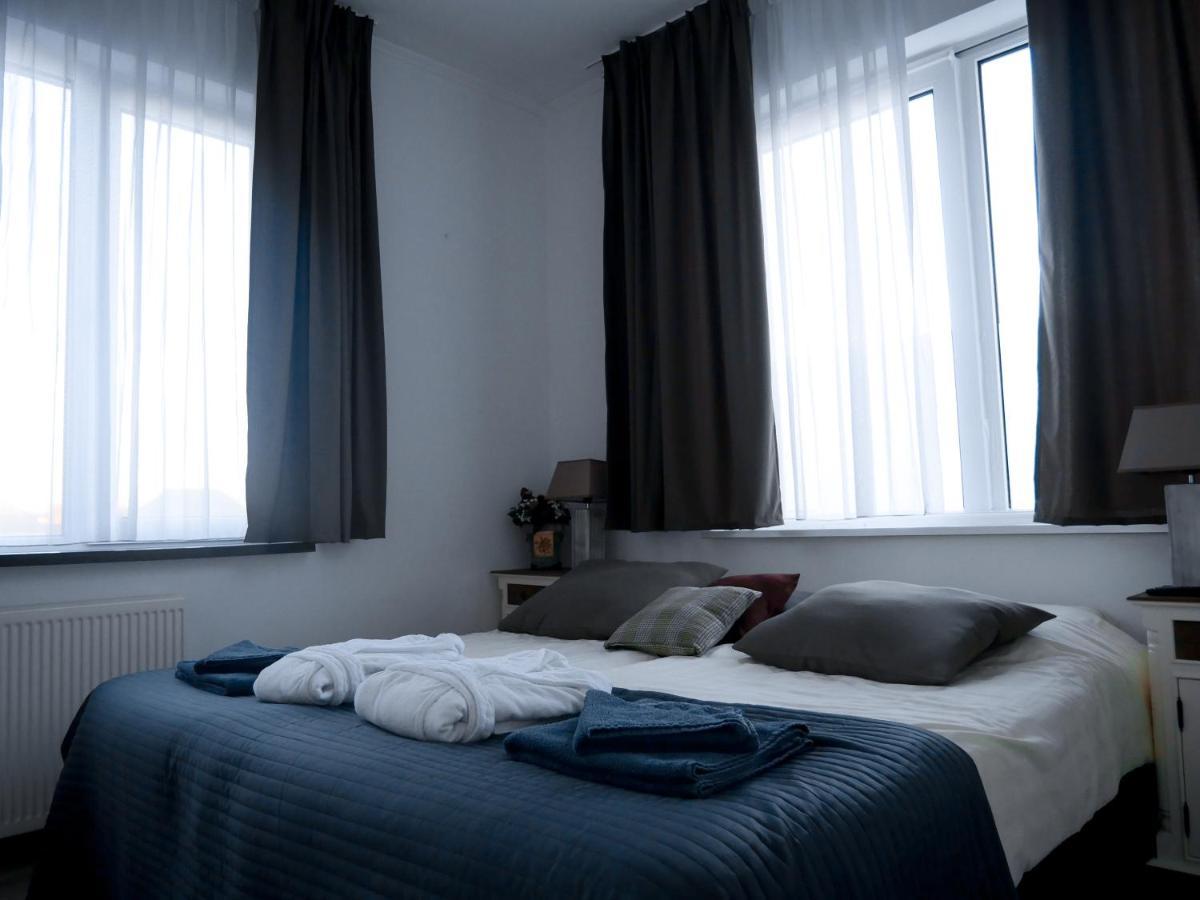 Hotel / Pension Villa Tanahlot 잔드보르트 외부 사진