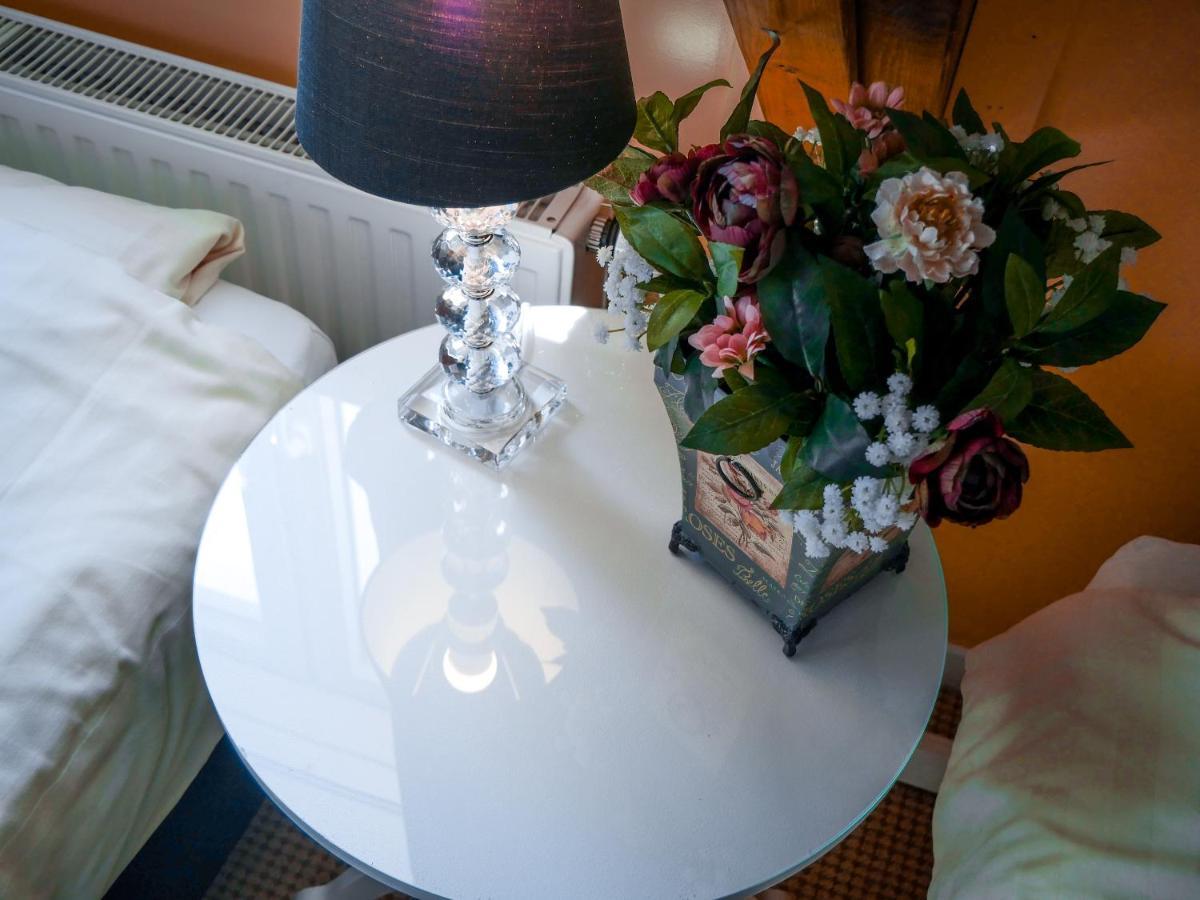 Hotel / Pension Villa Tanahlot 잔드보르트 외부 사진