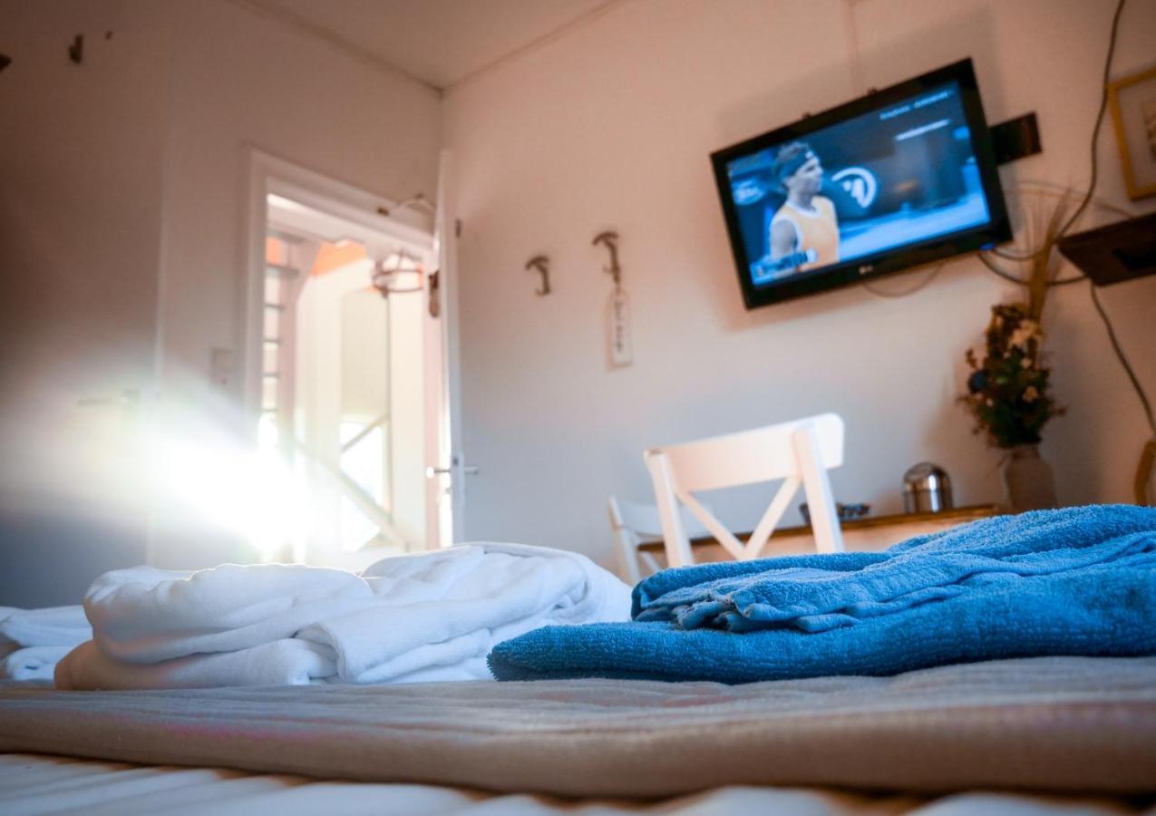 Hotel / Pension Villa Tanahlot 잔드보르트 외부 사진