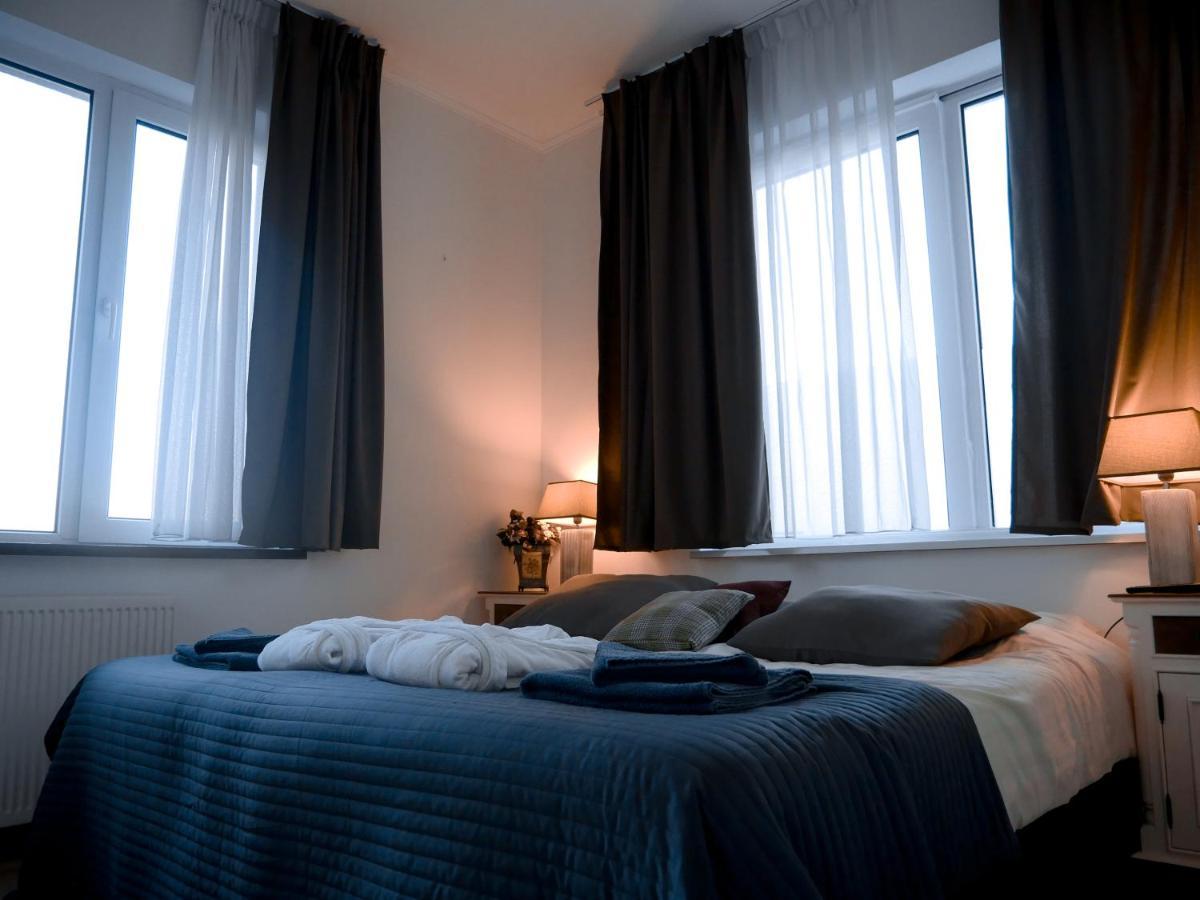 Hotel / Pension Villa Tanahlot 잔드보르트 외부 사진