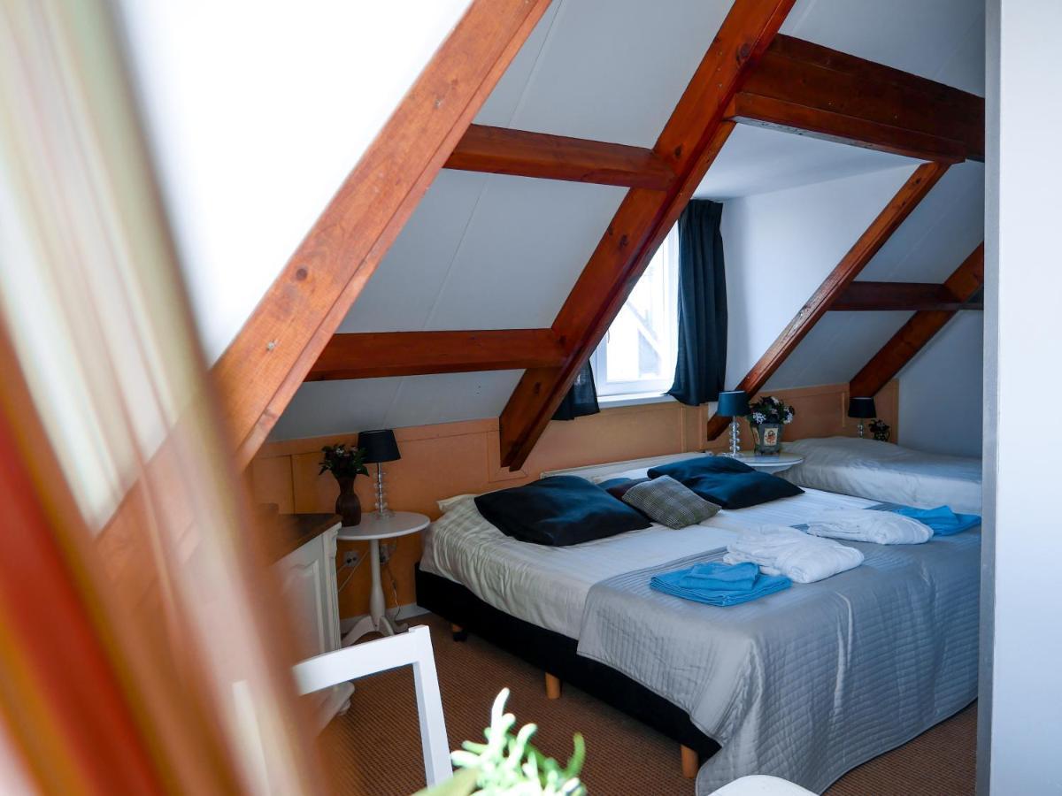 Hotel / Pension Villa Tanahlot 잔드보르트 외부 사진