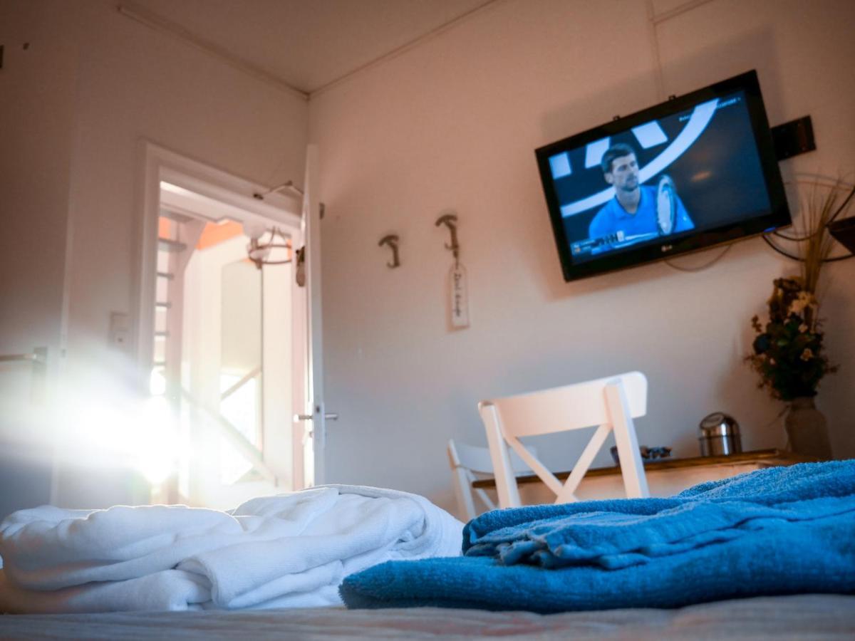 Hotel / Pension Villa Tanahlot 잔드보르트 외부 사진