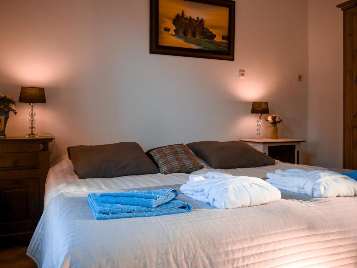 Hotel / Pension Villa Tanahlot 잔드보르트 외부 사진